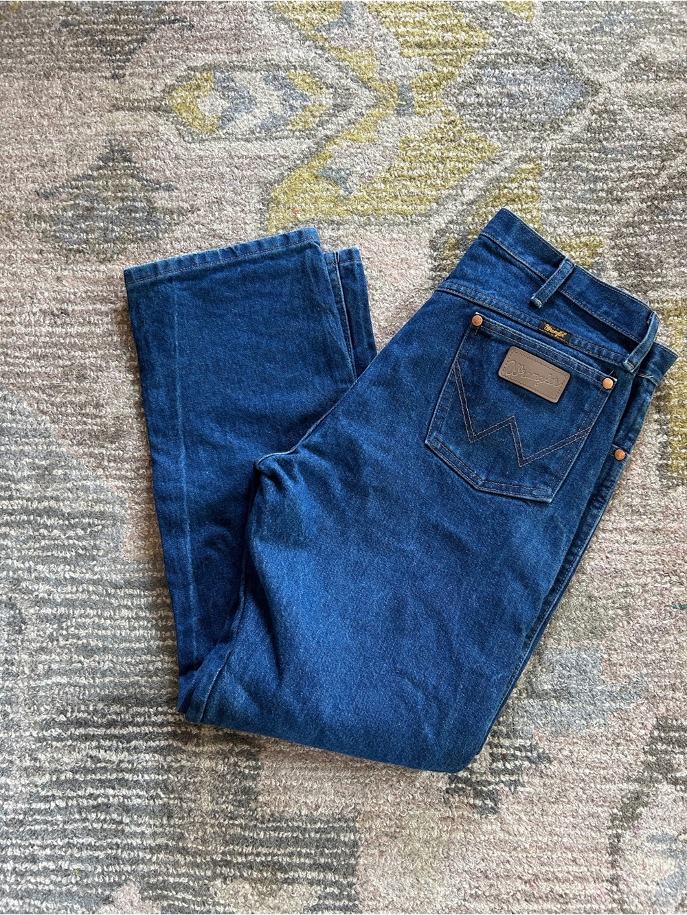 35X30 Mens Wrangler Jeans.